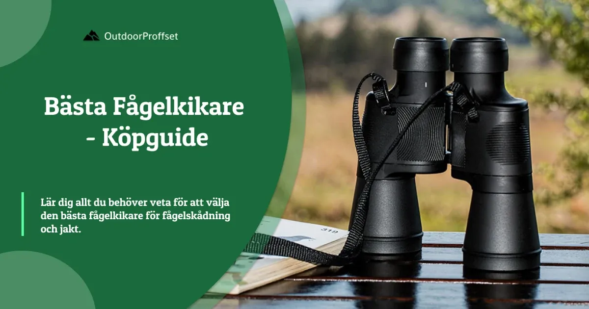 Svart kikare på bord utomhus med grönska i bakgrunden