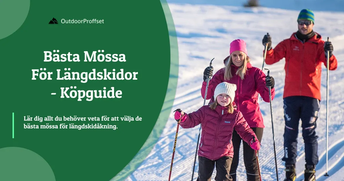 Familj i färgglada mössor åker längdskidor tillsammans